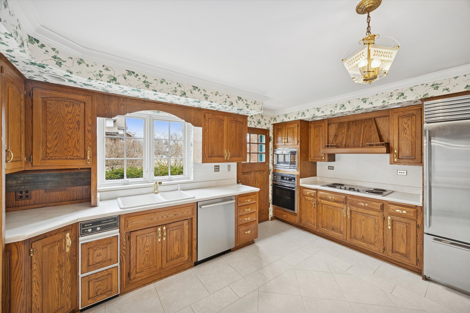 220 Maplewood Road Riverside, IL 60546 - Photo 15 of 39 Gallery Image 15