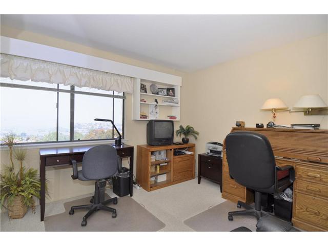 1177 Via Montecito Encinitas, CA 92024 - Photo 16 of 25 Gallery Image 16