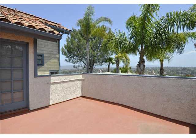 1177 Via Montecito Encinitas, CA 92024 - Photo 18 of 25 Gallery Image 18