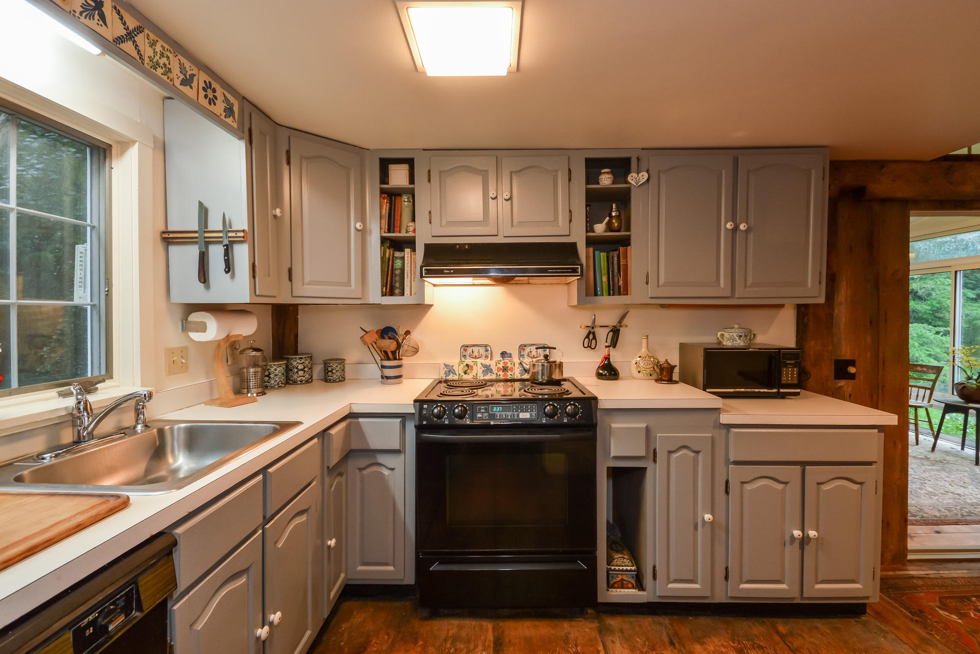 142 Old County Road East Sandwich, MA 02537 - Photo 8 of 28 Kitchen