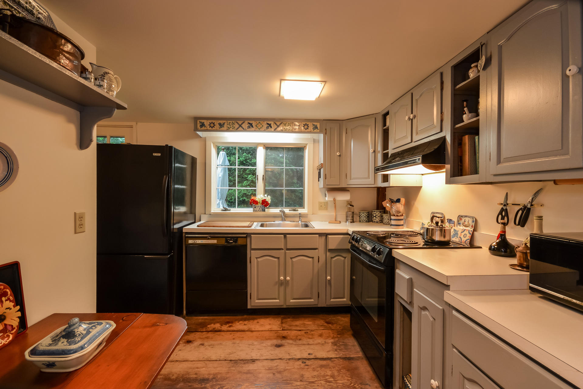 142 Old County Road East Sandwich, MA 02537 - Photo 10 of 28 Kitchen