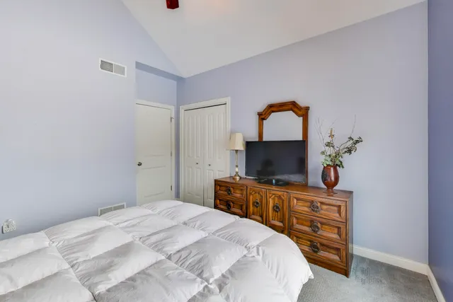 $550,000 | 10055 Wisteria Lane, St. John, IN 46373