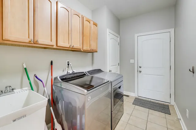 $550,000 | 10055 Wisteria Lane, St. John, IN 46373