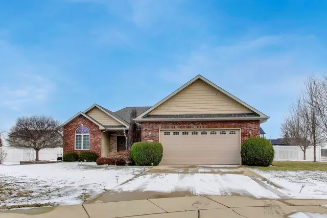 $550,000 | 10055 Wisteria Lane, St. John, IN 46373