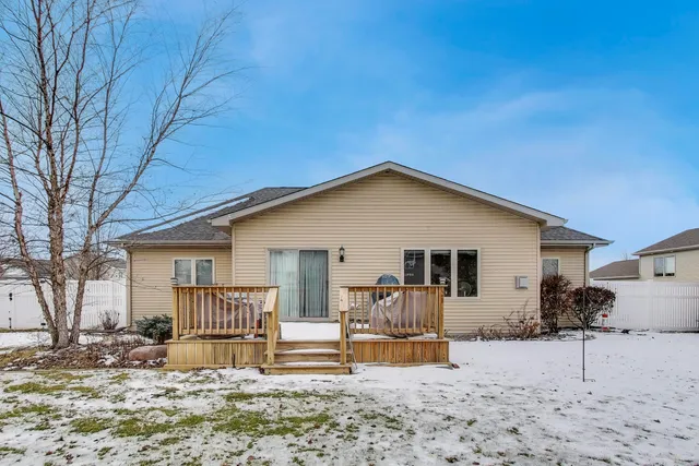 $550,000 | 10055 Wisteria Lane, St. John, IN 46373