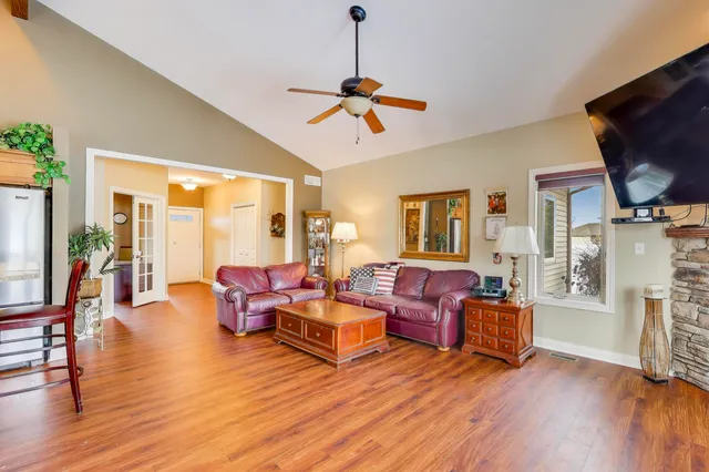 $550,000 | 10055 Wisteria Lane, St. John, IN 46373