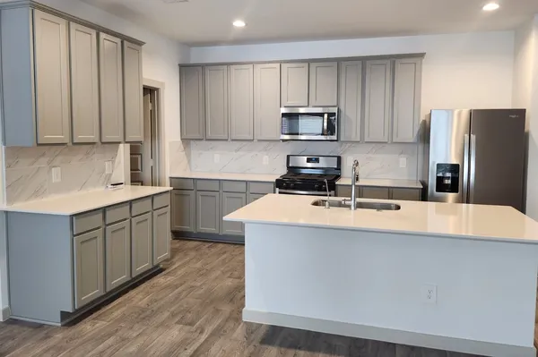 $2,600 | 7106 Marina Hts Way, Richmond, TX 77469