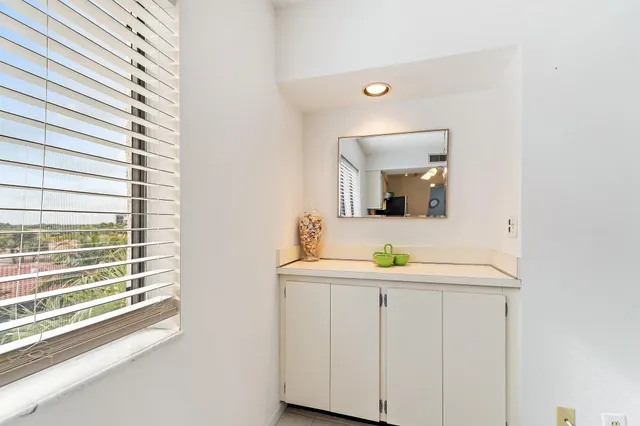 $395,000 | 1605 Highway 1, Unit C401, Jupiter, FL 33477