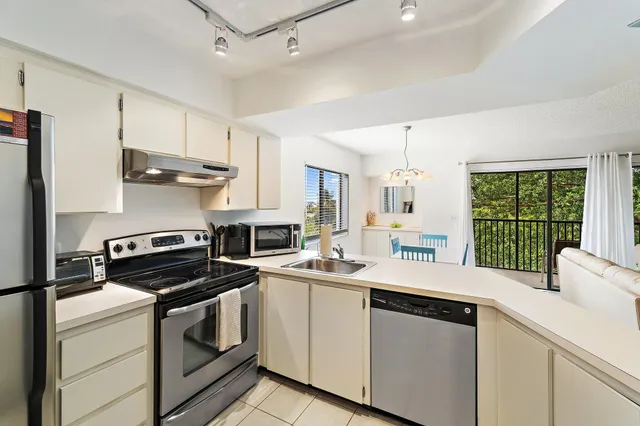 $395,000 | 1605 Highway 1, Unit C401, Jupiter, FL 33477