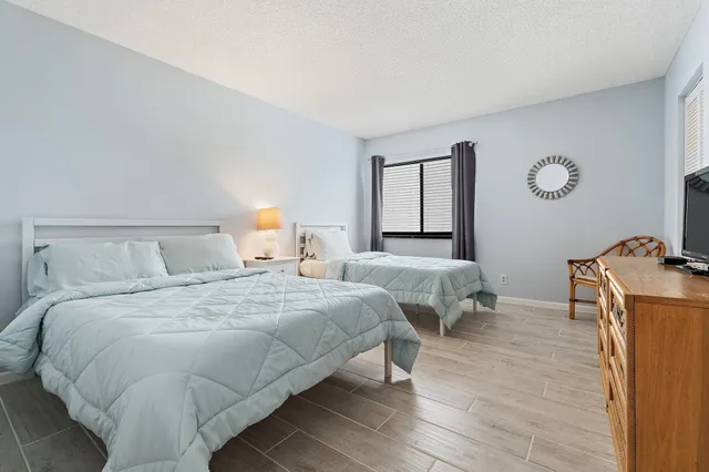 $395,000 | 1605 Highway 1, Unit C401, Jupiter, FL 33477