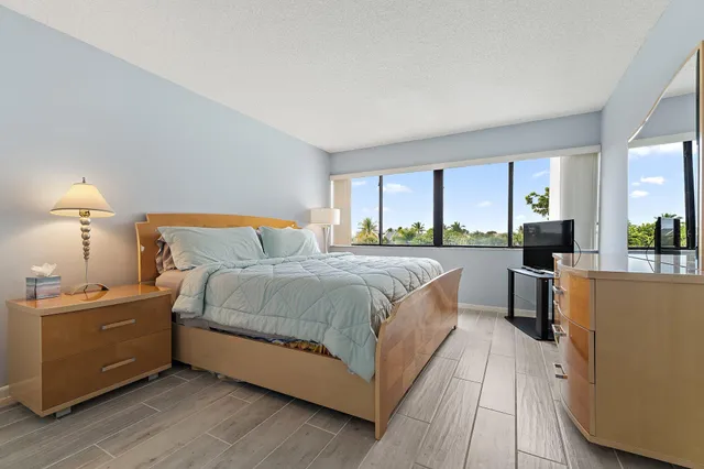 $395,000 | 1605 Highway 1, Unit C401, Jupiter, FL 33477