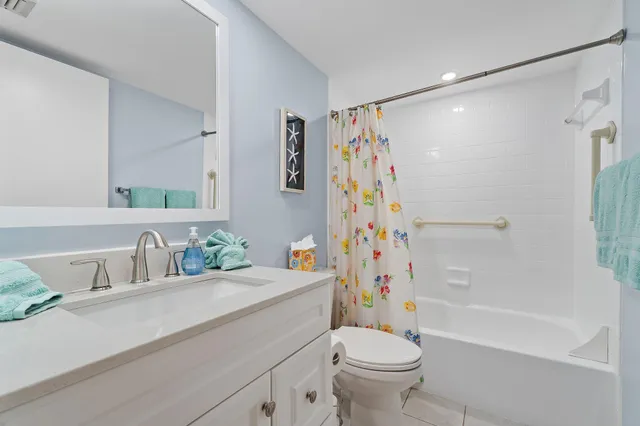 $395,000 | 1605 Highway 1, Unit C401, Jupiter, FL 33477