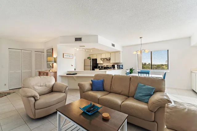 $395,000 | 1605 Highway 1, Unit C401, Jupiter, FL 33477