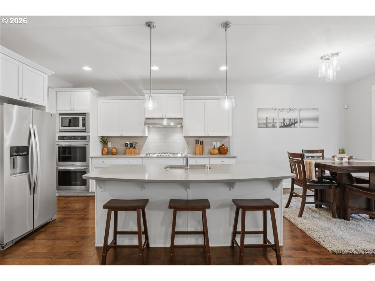 3293 North Abernathy Circle Ridgefield, WA 98642 - Photo 21 of 40 Kitchen
