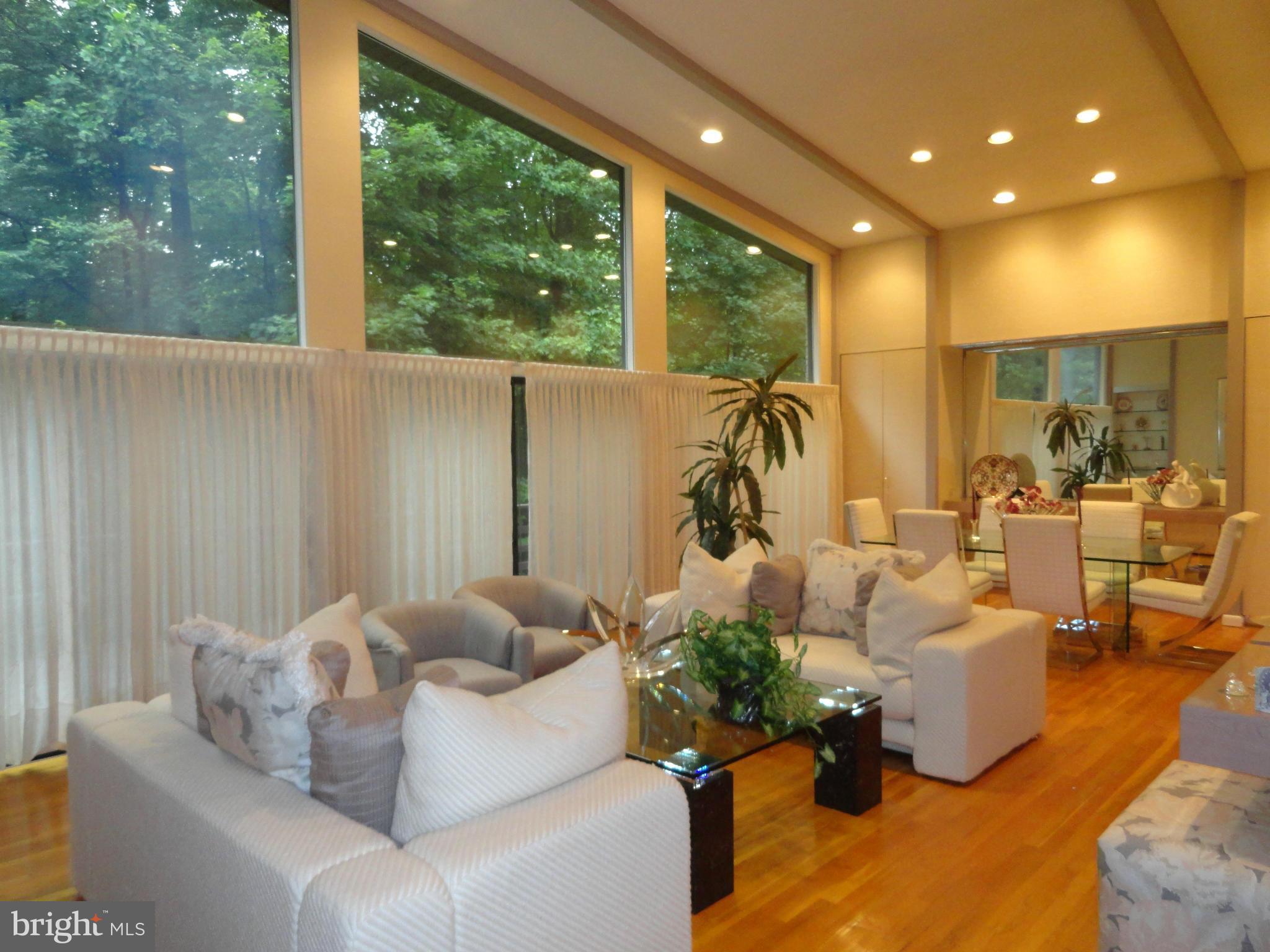 3416 Englemeade Road Pikesville, MD 21208 - Photo 1 of 30 Living Room