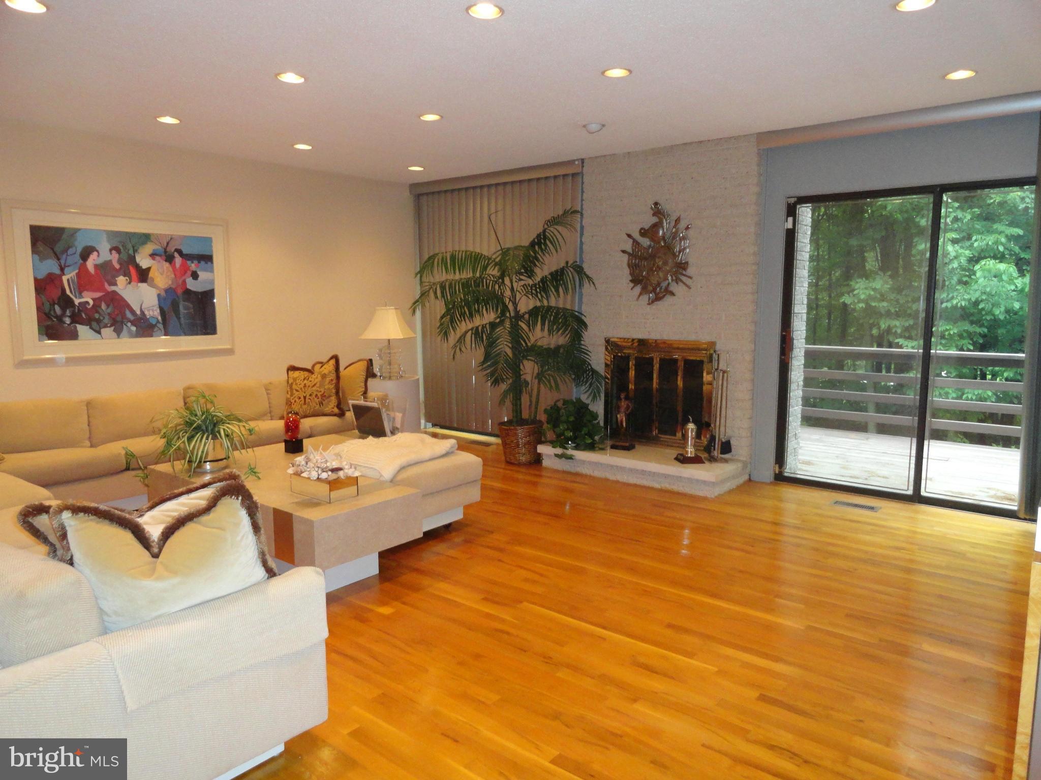 3416 Englemeade Road Pikesville, MD 21208 - Photo 14 of 30 Family Room 3