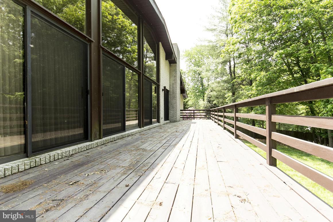 3416 Englemeade Road Pikesville, MD 21208 - Photo 29 of 30 Deck