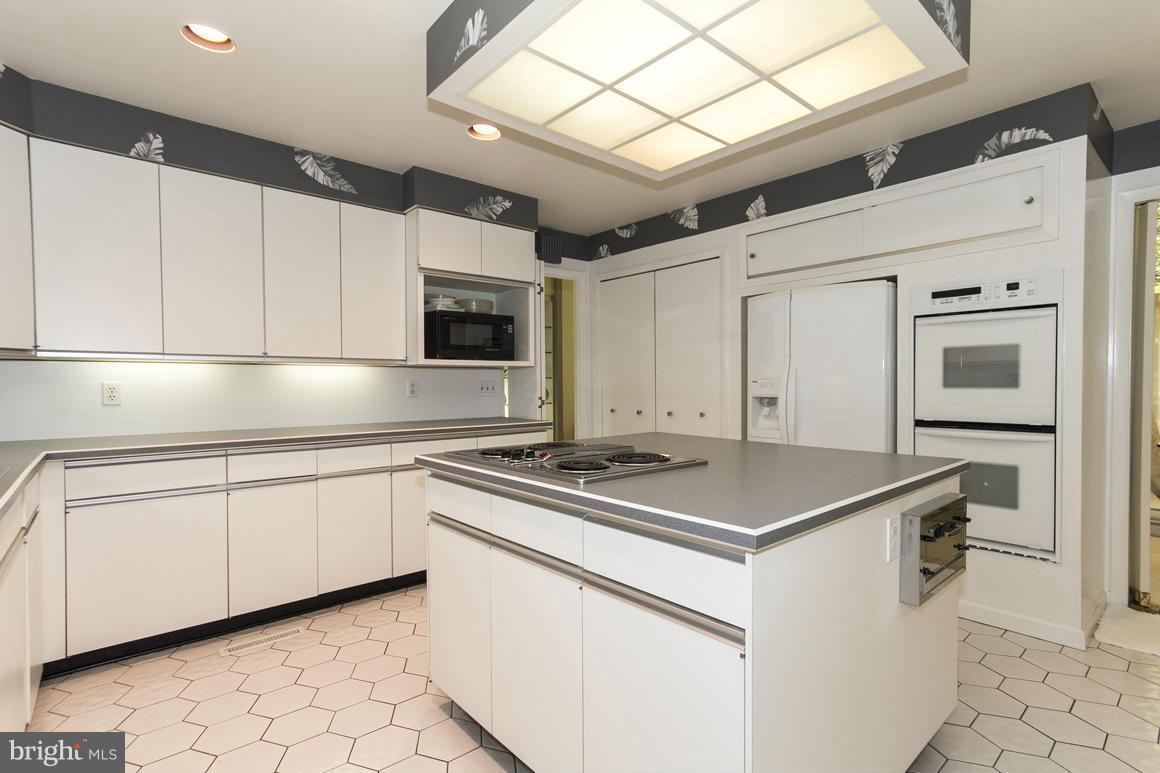 3416 Englemeade Road Pikesville, MD 21208 - Photo 9 of 30 Kitchen 2