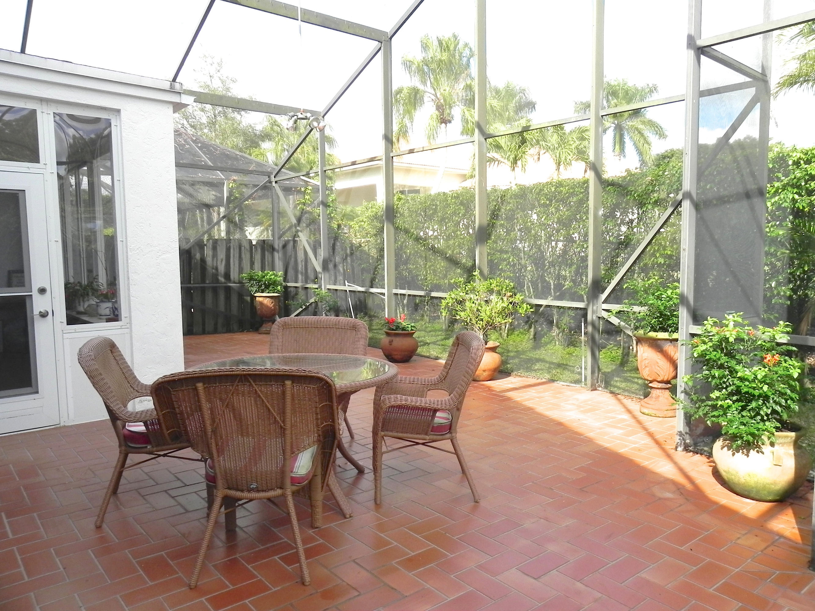 8609 Vía Giula Boca Raton, FL 33496 - Photo 5 of 40 Tremendous screened patio