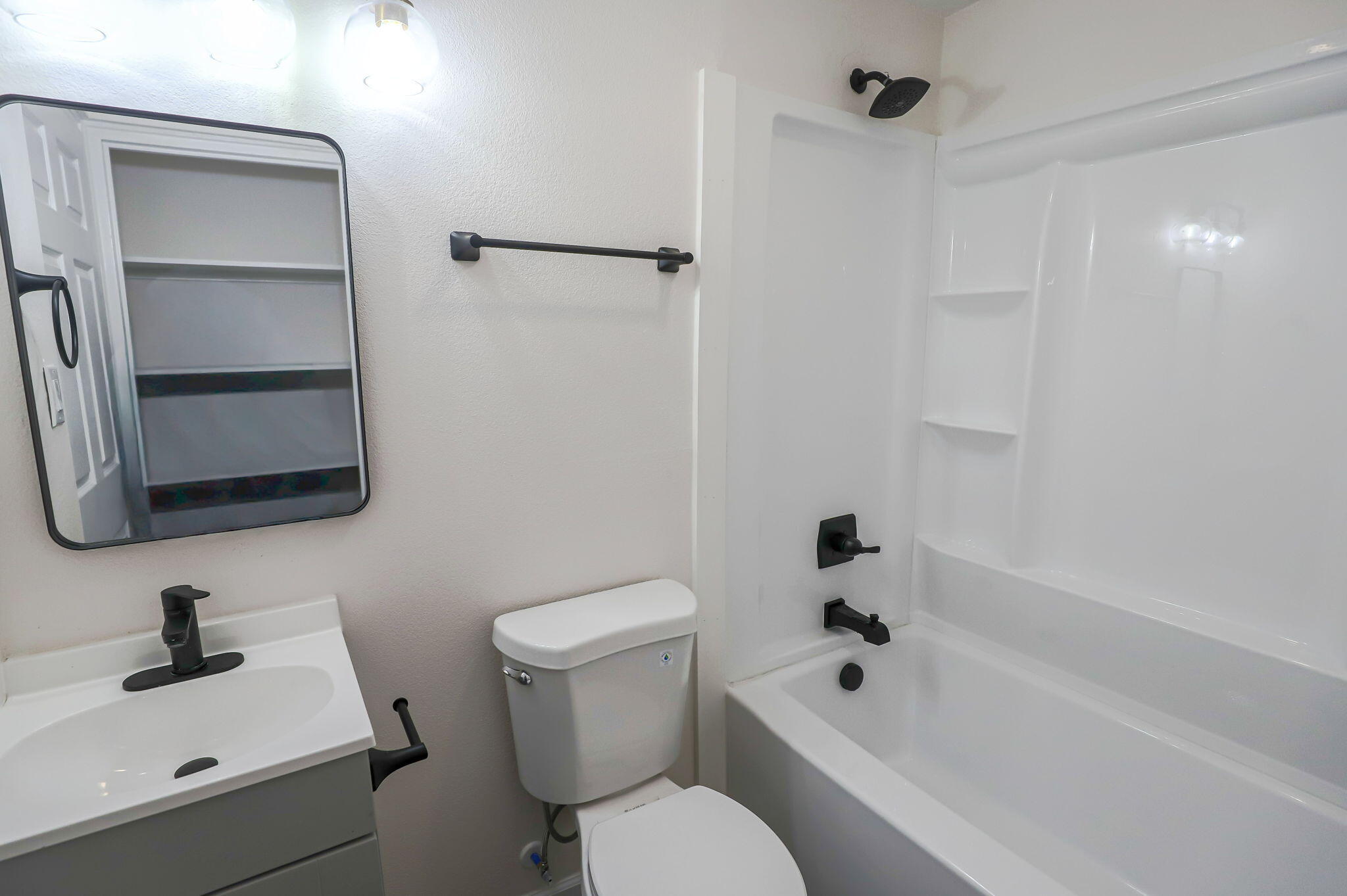 2154 Bayvale Road Augusta, GA 30909 - Photo 23 of 29 bathroom 1