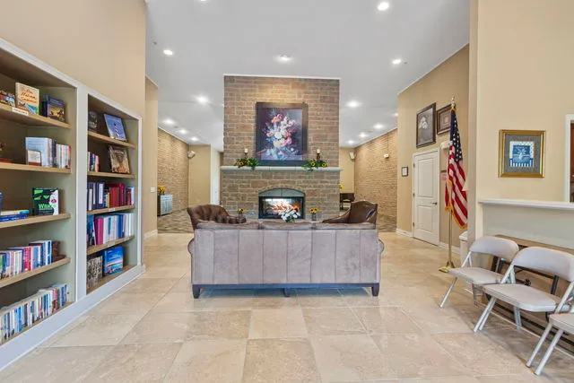 $399,000 | 2671 Stone Circle, Unit 208, Geneva, IL 60134