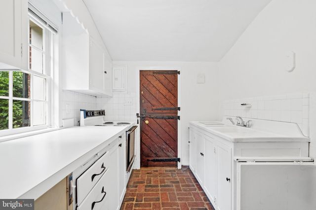 $1,750,000 | 8146 Wellington Road, Alexandria, VA 22308