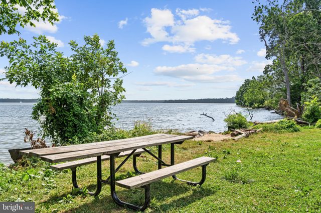 $1,750,000 | 8146 Wellington Road, Alexandria, VA 22308