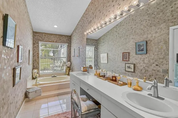 $449,000 | 4640 Peridia Boulevard East, Bradenton, FL 34203