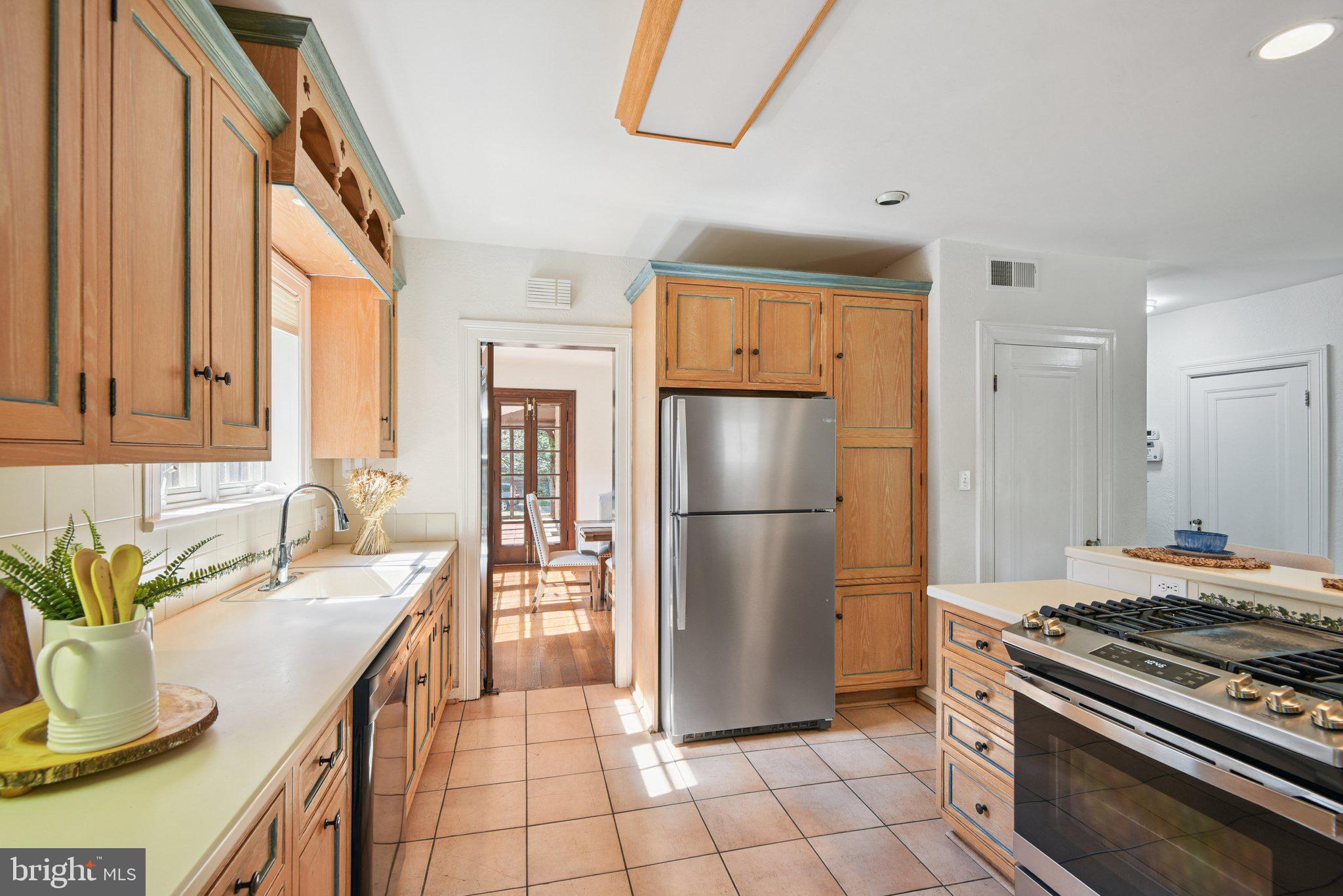 105 Summerfield Road Chevy Chase, MD 20815 - Photo 18 of 53