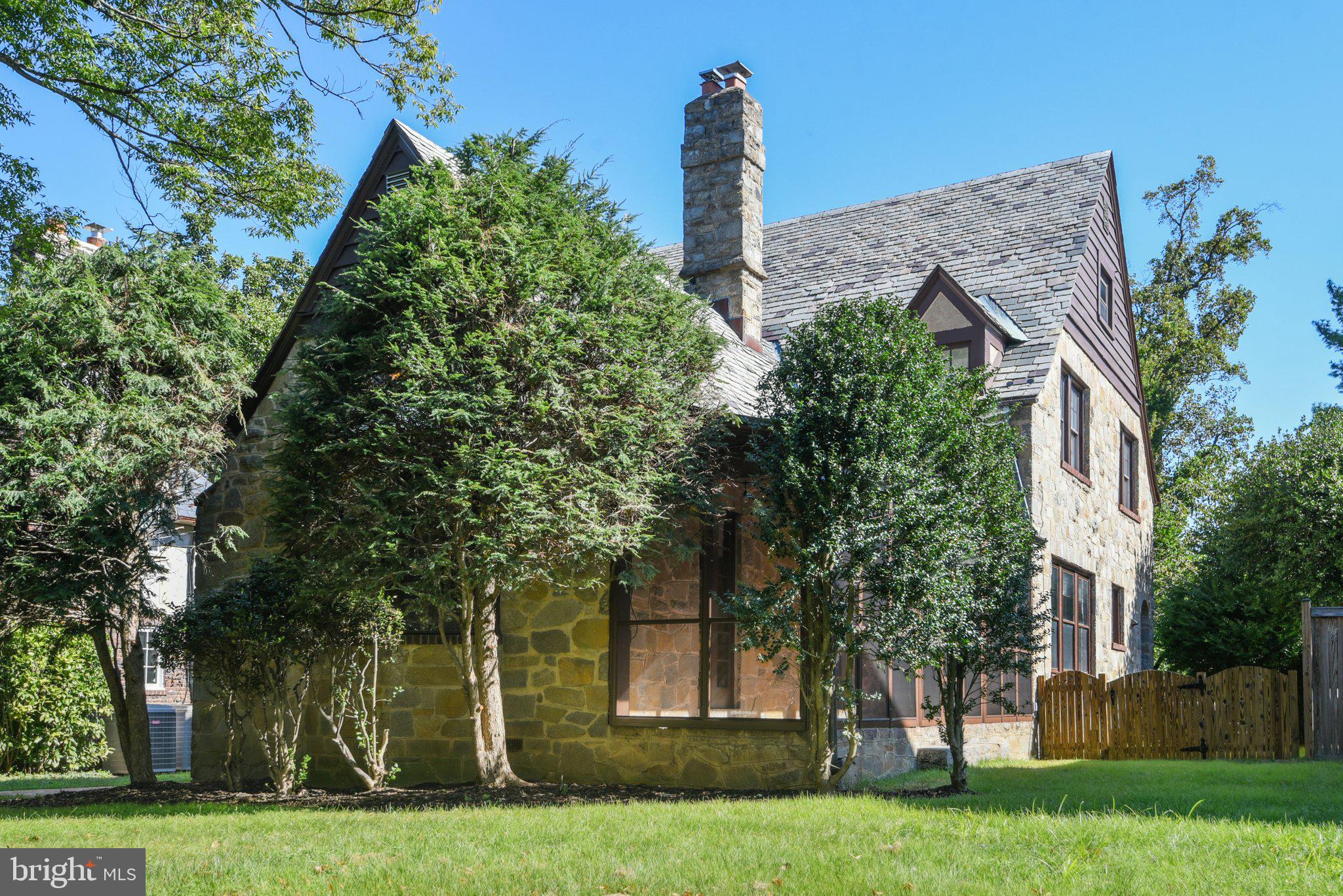 105 Summerfield Road Chevy Chase, MD 20815 - Photo 3 of 53