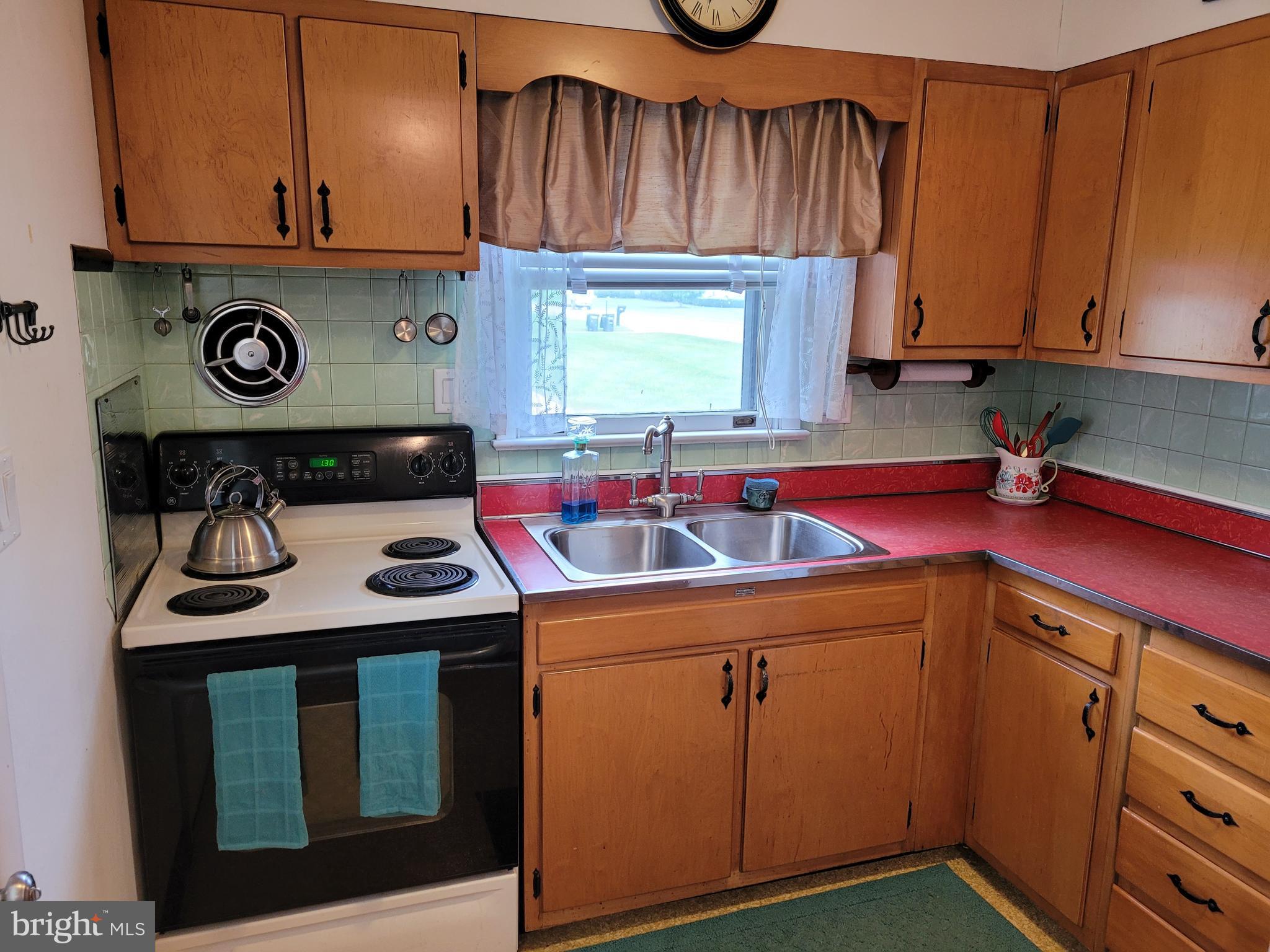 1098 Rohrerstown Road Lancaster, PA 17601 - Photo 13 of 30 Gallery Image 13