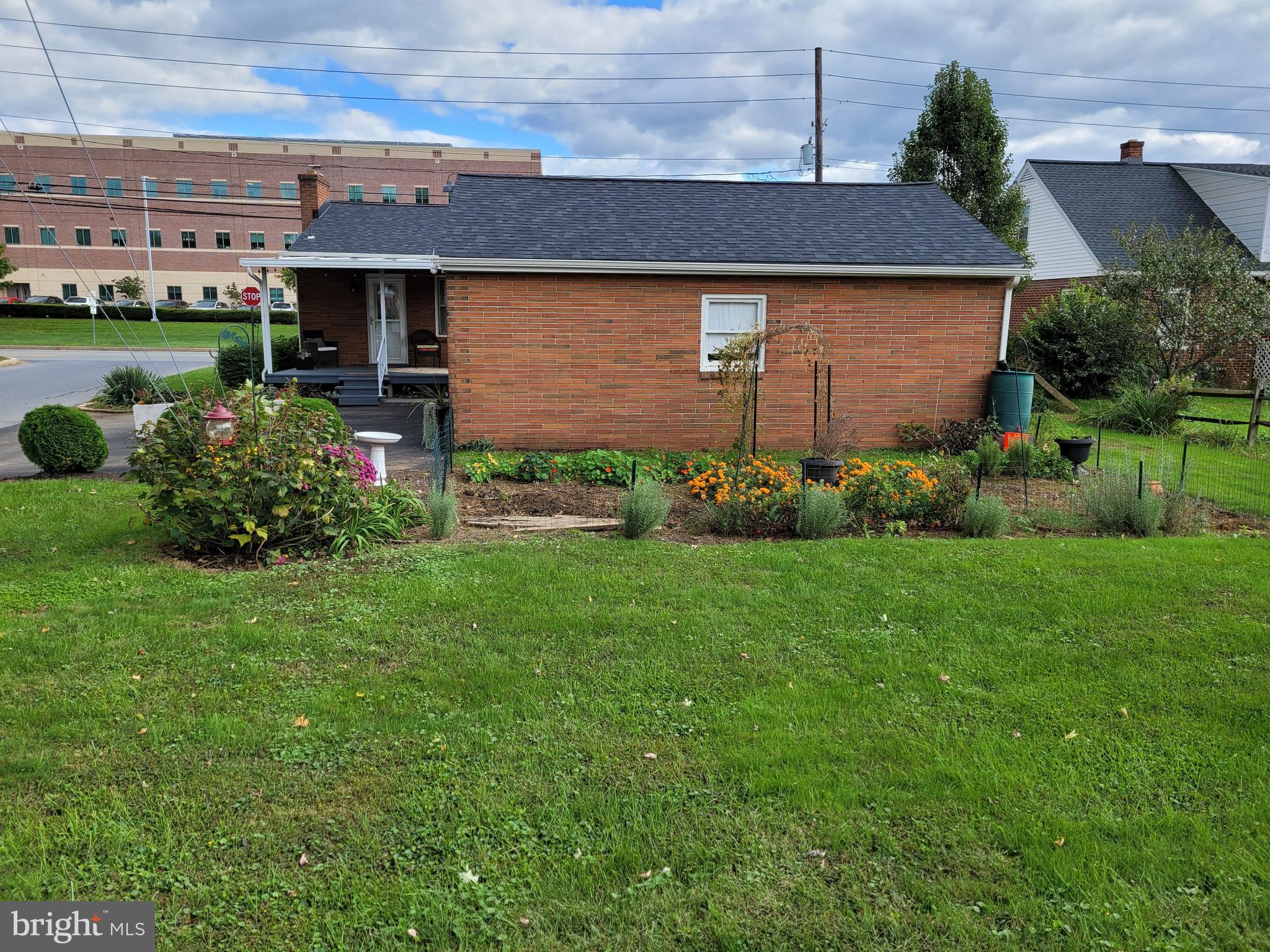 1098 Rohrerstown Road Lancaster, PA 17601 - Photo 3 of 30 Gallery Image 3