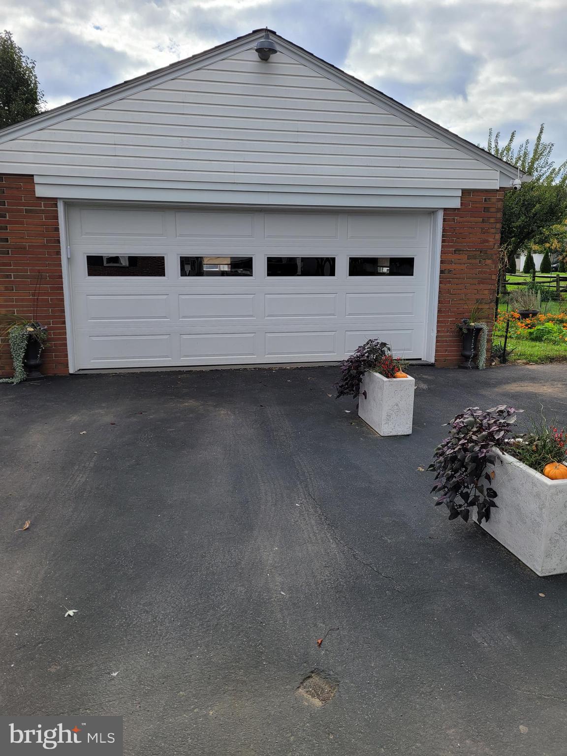 1098 Rohrerstown Road Lancaster, PA 17601 - Photo 7 of 30 Gallery Image 7