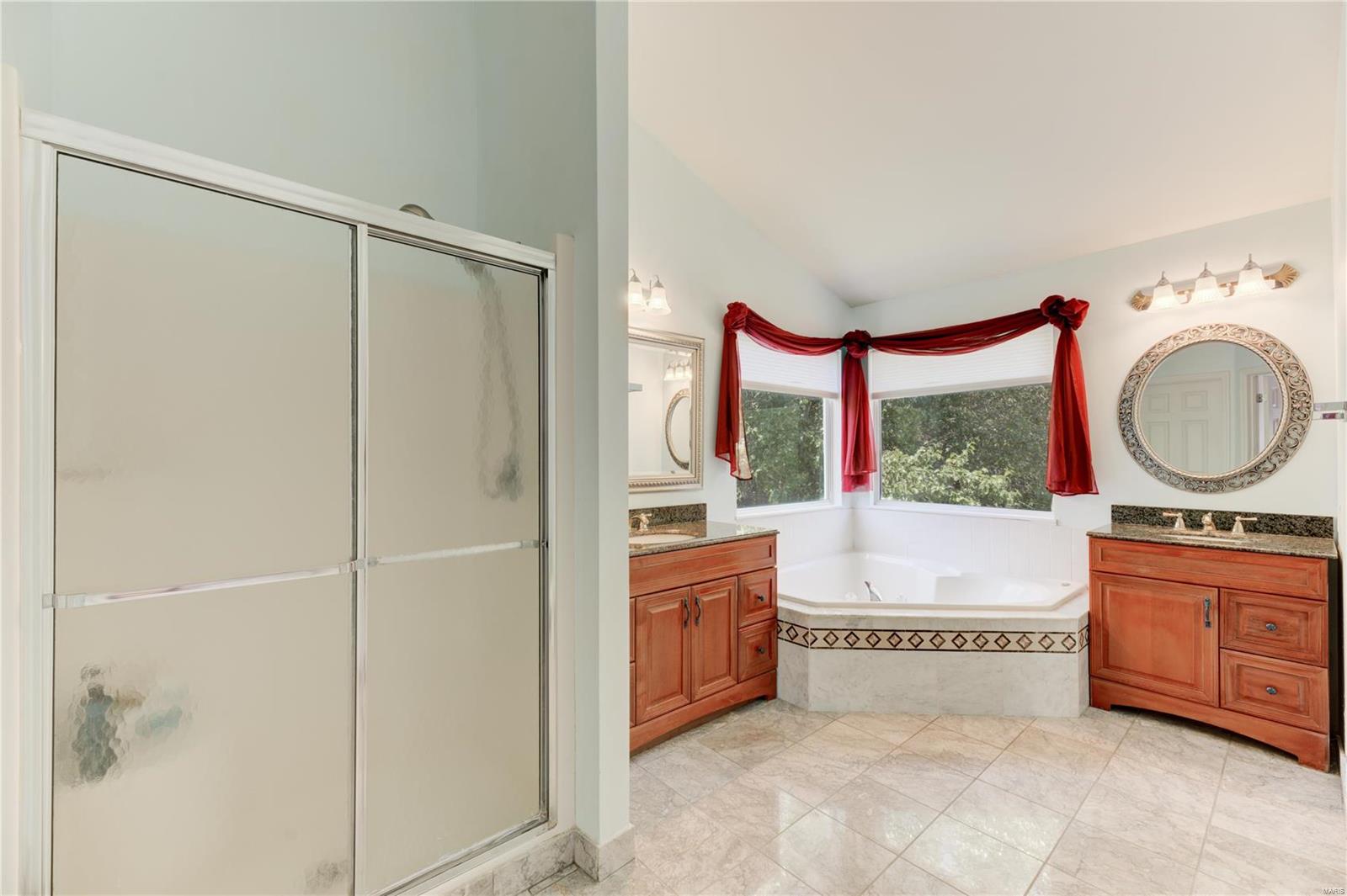 950 Kiefer Trails Drive Ballwin, MO 63021 - Photo 13 of 22