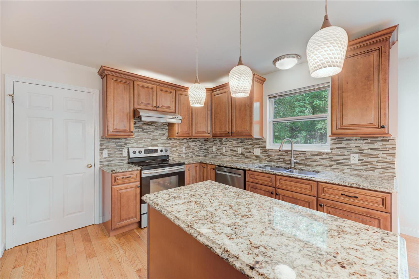 950 Kiefer Trails Drive Ballwin, MO 63021 - Photo 6 of 22