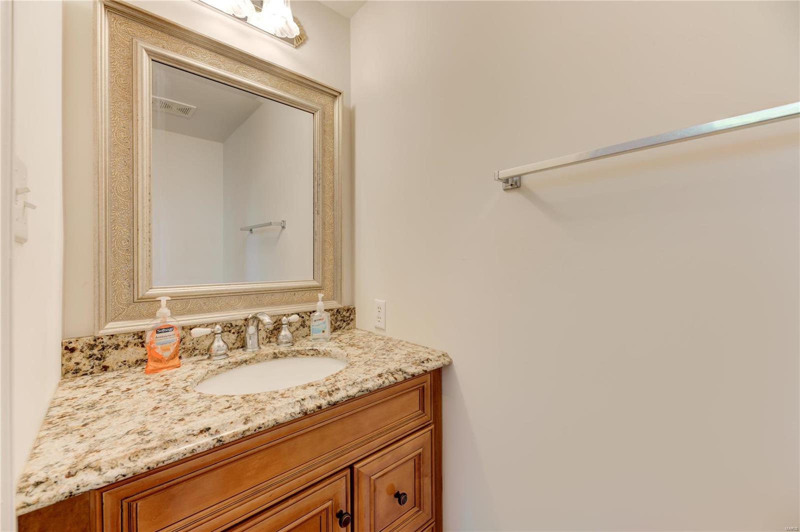 950 Kiefer Trails Drive Ballwin, MO 63021 - Photo 10 of 22