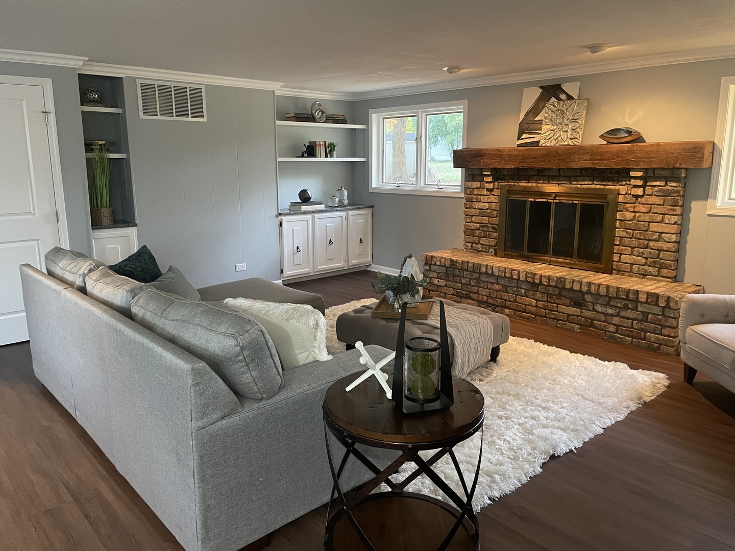 5N430 Oak Road St. Charles, IL 60175 - Photo 21 of 36 a living room with furniture and a fireplace