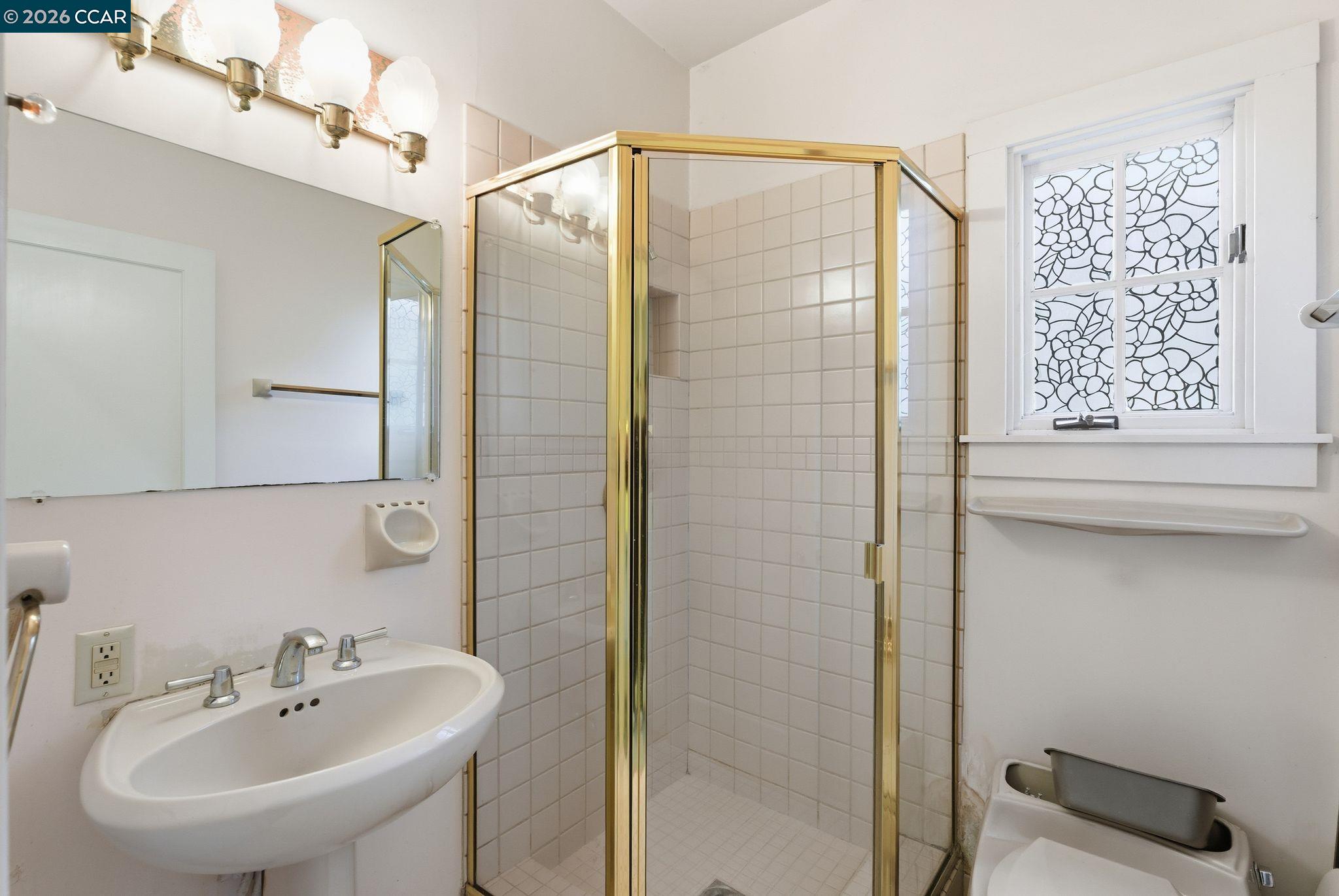 549 Santa Barbara Road Berkeley, CA 94707 - Photo 7 of 42