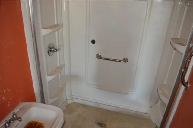 $20,900 | 1021 Southwest Polk Street, Topeka, KS 66612