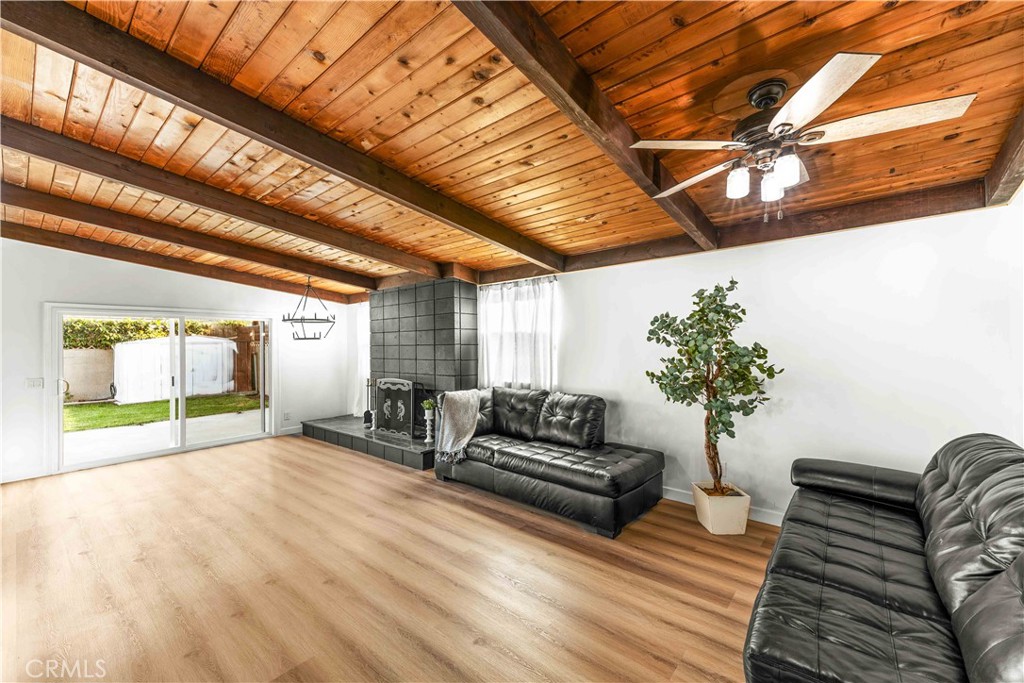534 West 224th Place Carson, CA 90745 - Photo 9 of 35 a living room with furniture and a potted plant