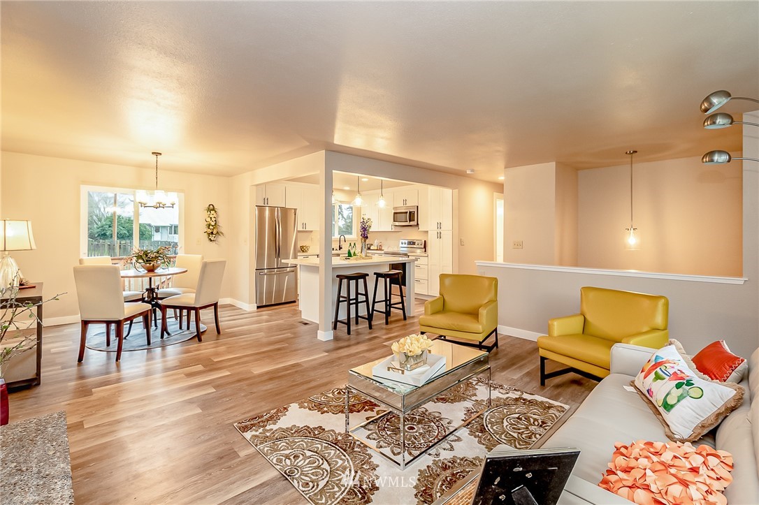 2709 Northeast 23rd Place Renton, WA 98056 - Photo 5 of 29 Gallery Image 5