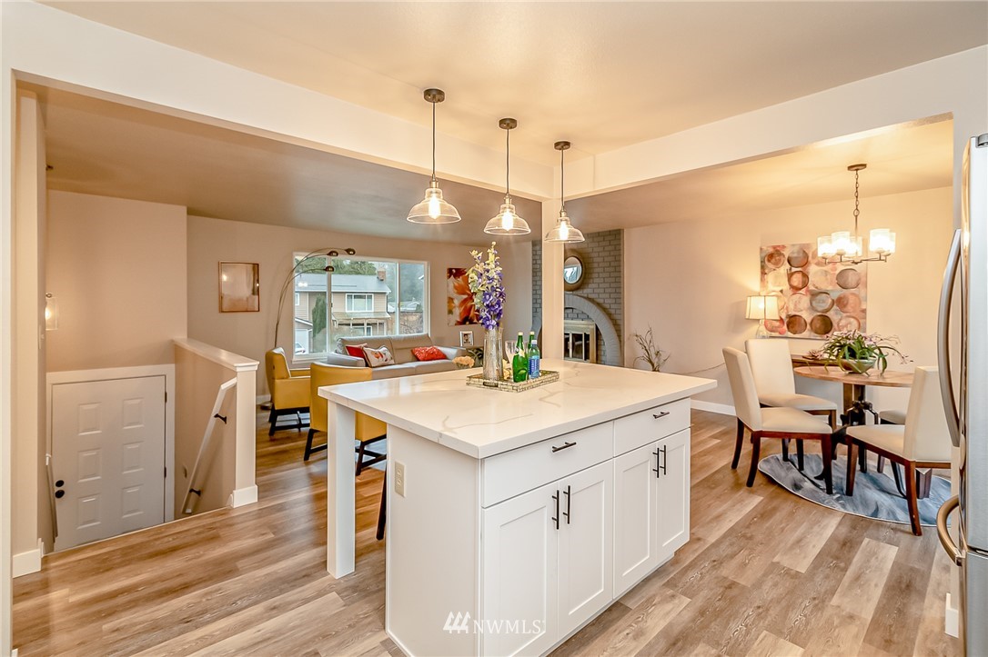 2709 Northeast 23rd Place Renton, WA 98056 - Photo 7 of 29 Gallery Image 7
