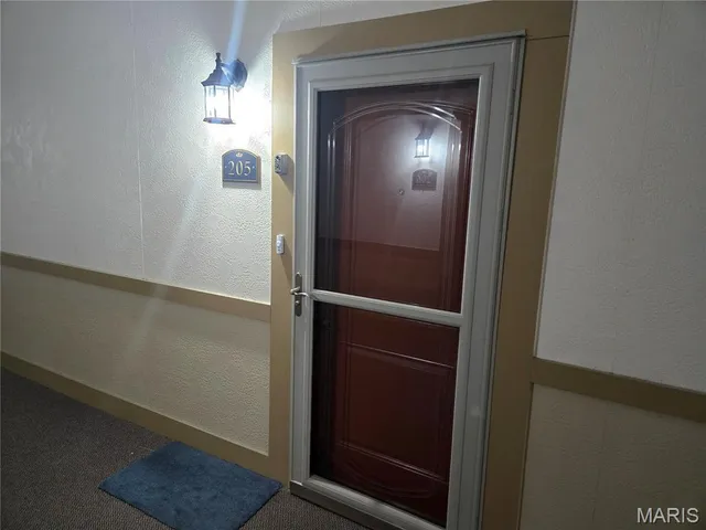 $185,000 | 1505 South Old Highway 94, Unit 205, St. Charles, MO 63303