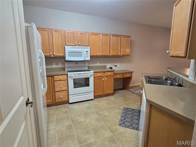 $185,000 | 1505 South Old Highway 94, Unit 205, St. Charles, MO 63303