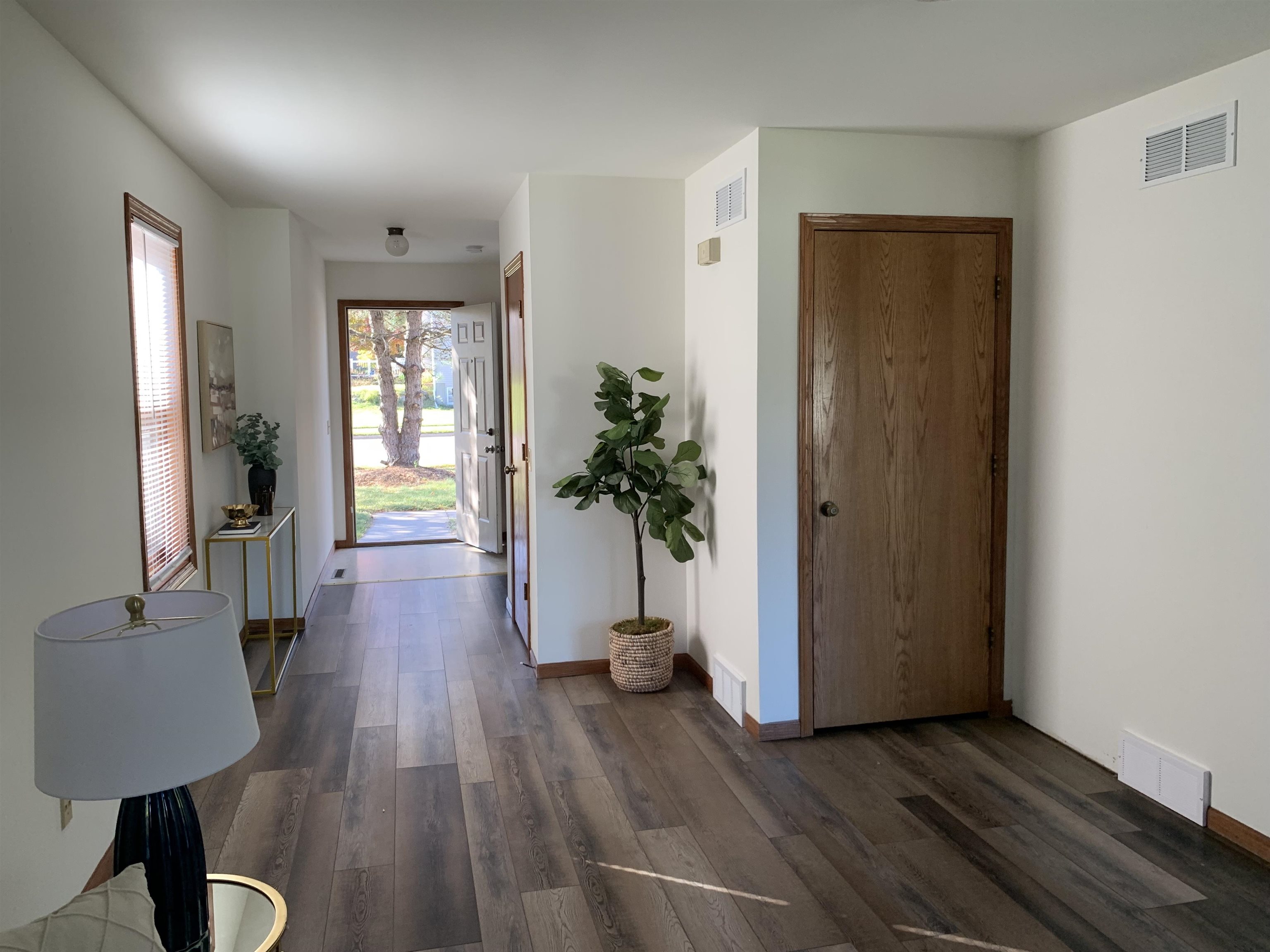 903 Clarmar Drive Sun Prairie, WI 53590 - Photo 10 of 89