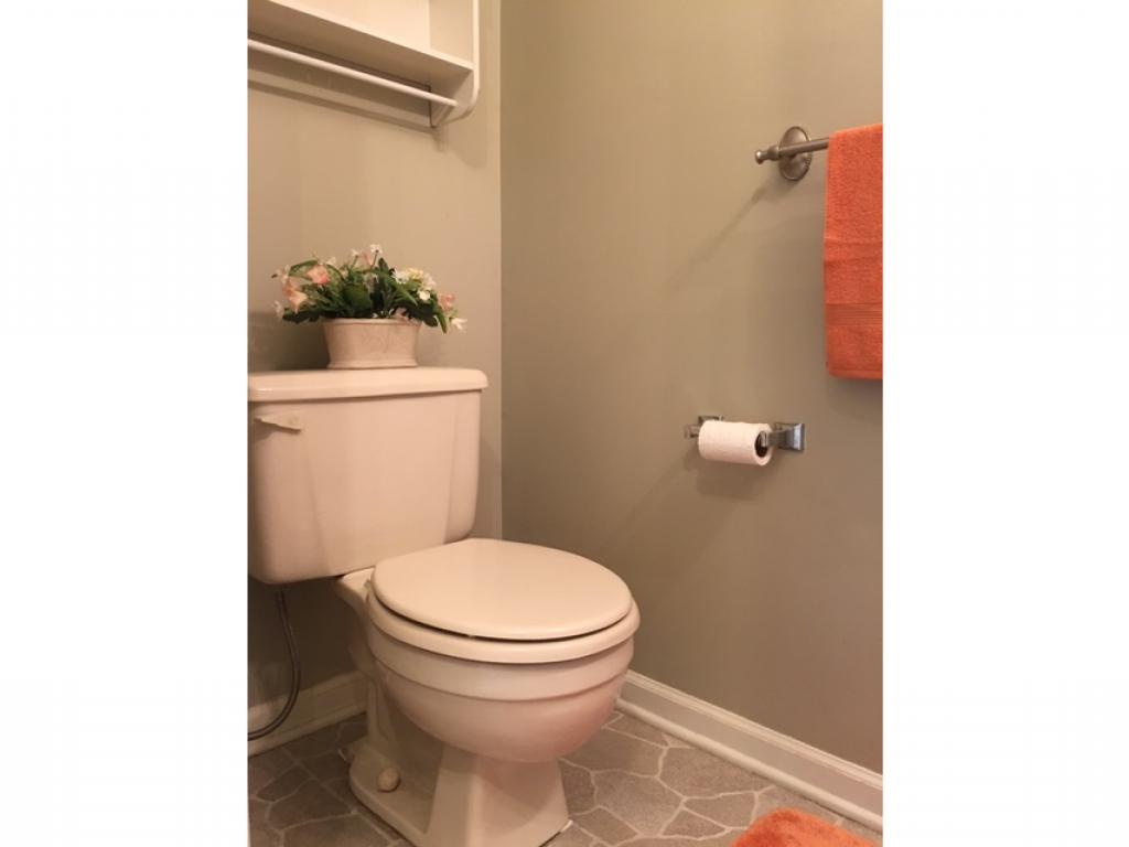 128 Middlesex Road, Unit 128 Merrimack, NH 03054 - Photo 6 of 10