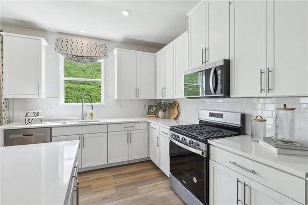 $484,990 | 223 Rolling Mill Lane, Finleyville, PA 15332