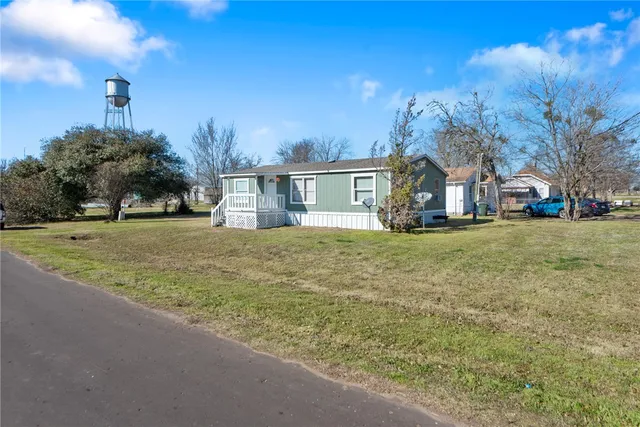 $90,000 | 218 East Denton Street, Bremond, TX 76629