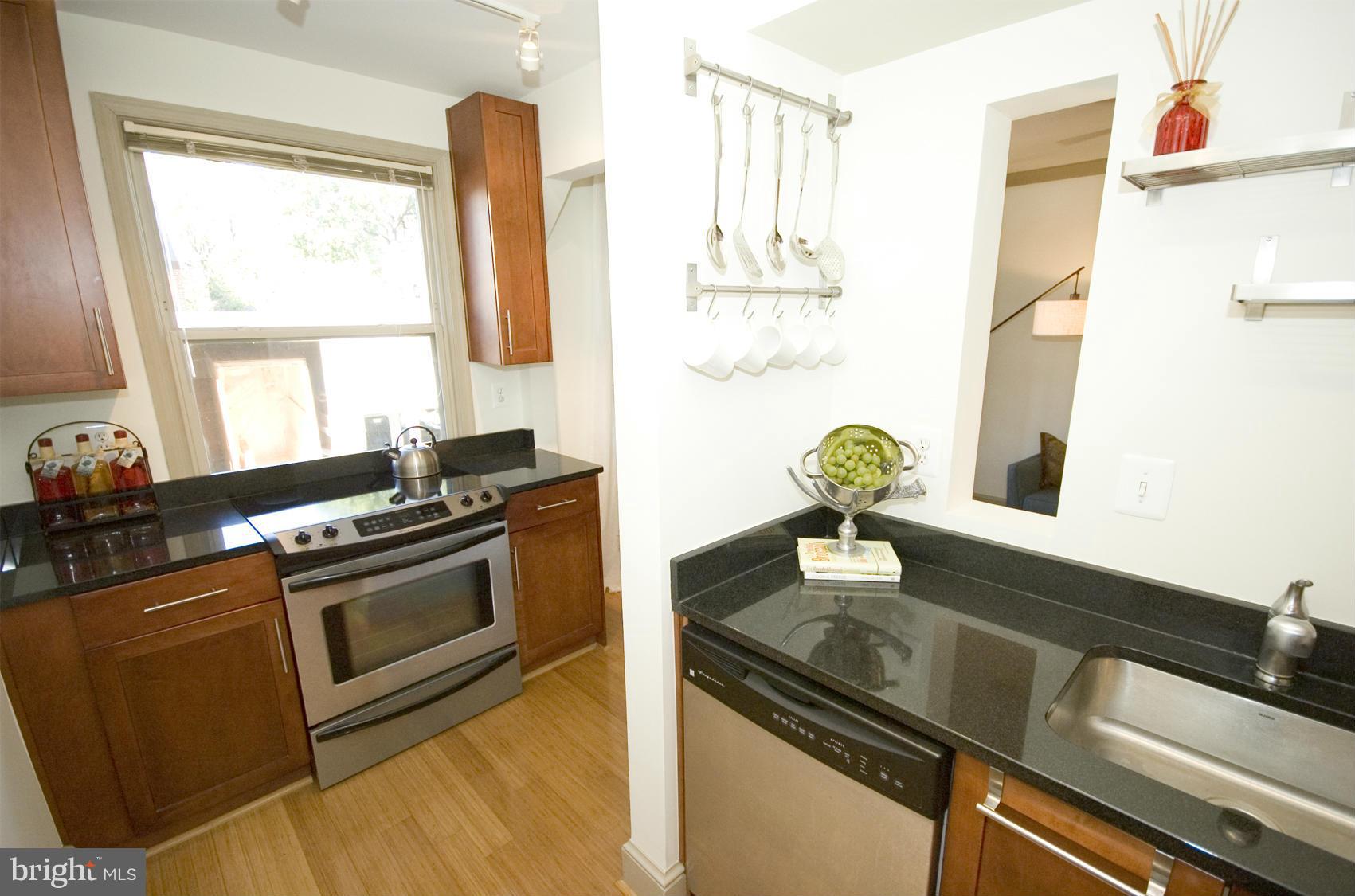 1363 K Street Southeast, Unit 103 Washington, DC 20003 - Photo 7 of 20 Separate cook station