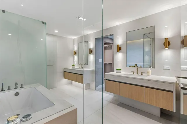 $16,000 | 900 North Ocean Boulevard, Unit 905, Pompano Beach, FL 33062